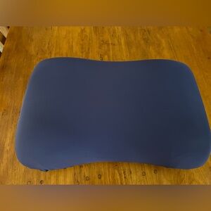 Cushion Lab Deep Sleep Pillow W/Extra Cover - EUC